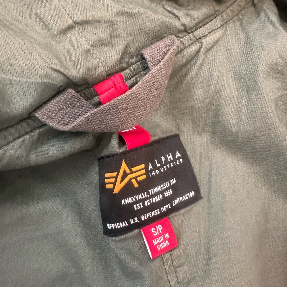Alpha Industries Olive Green Parka with Red Tag - Picture 2 of 5